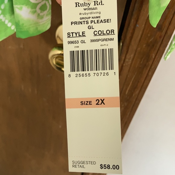 Relisted Ruby rd tie dye with floral print top w stretch size 2X - Picture 10 of 15